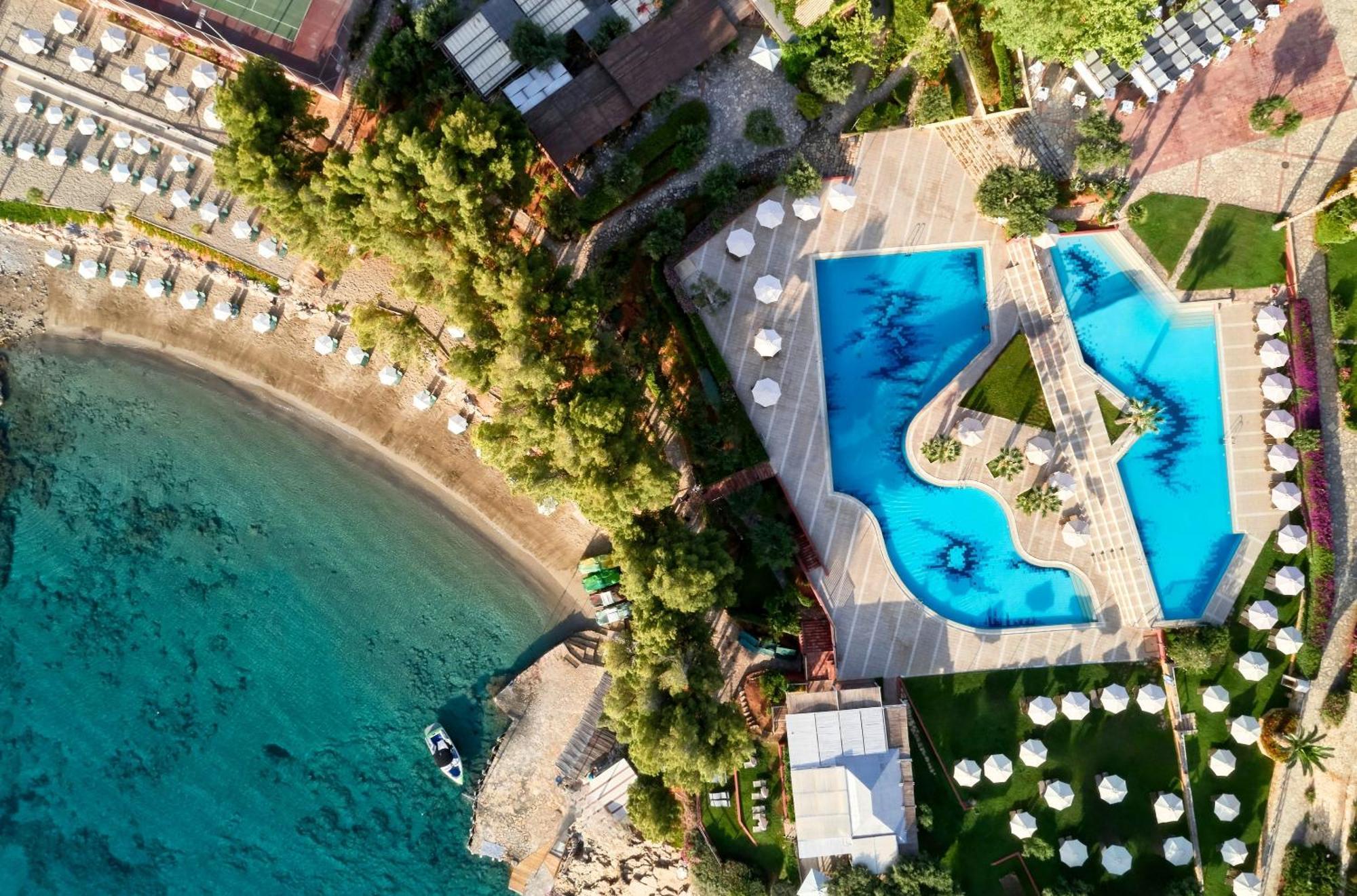 Candia Park Village Hotel 4*